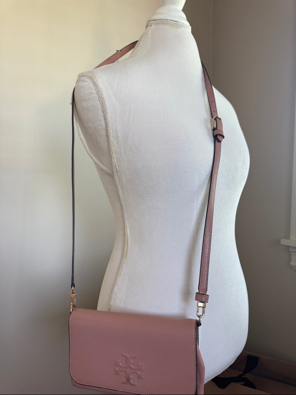 Tory Burch Pebbled Leather Crossbody in Dusty Rose